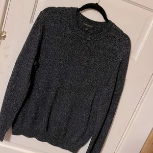 Banana republic, medium white sweater, crewneck size large Navy